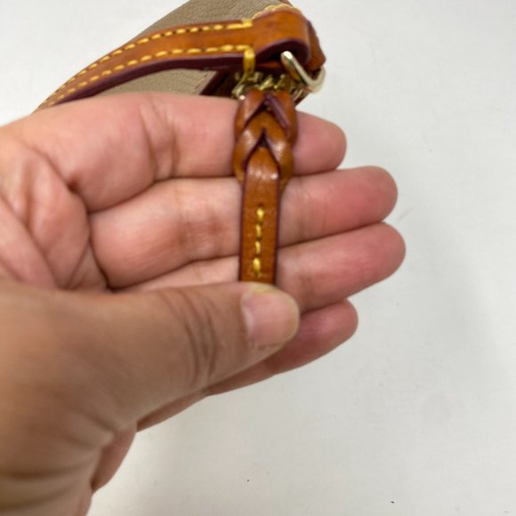 Dooney & Bourke Pebble Grain Medium Wristlet - Picture 5 of 15